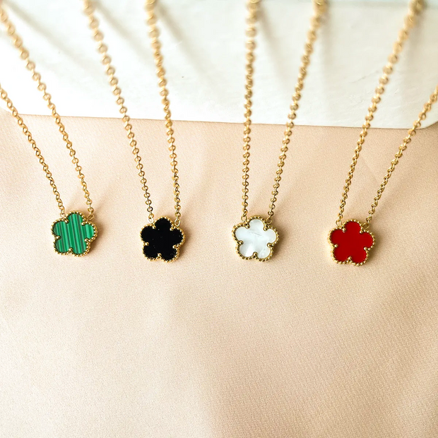 Five Scalp Flower Pendant Jewelry Set