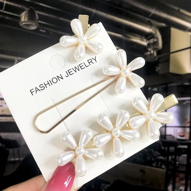 Pearl hair clip