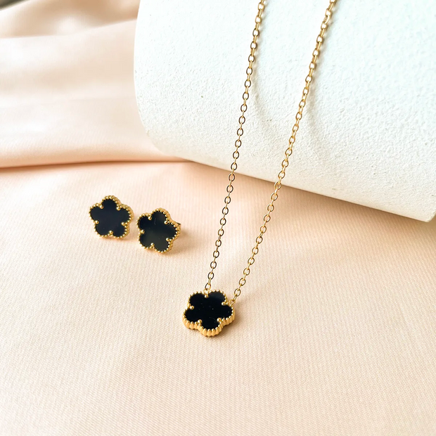 Five Scalp Flower Pendant Jewelry Set