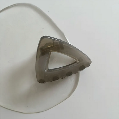 Geometric triangle hairpin