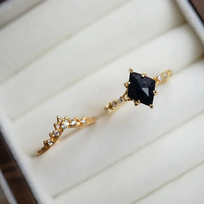 Original Vintage Court Ring